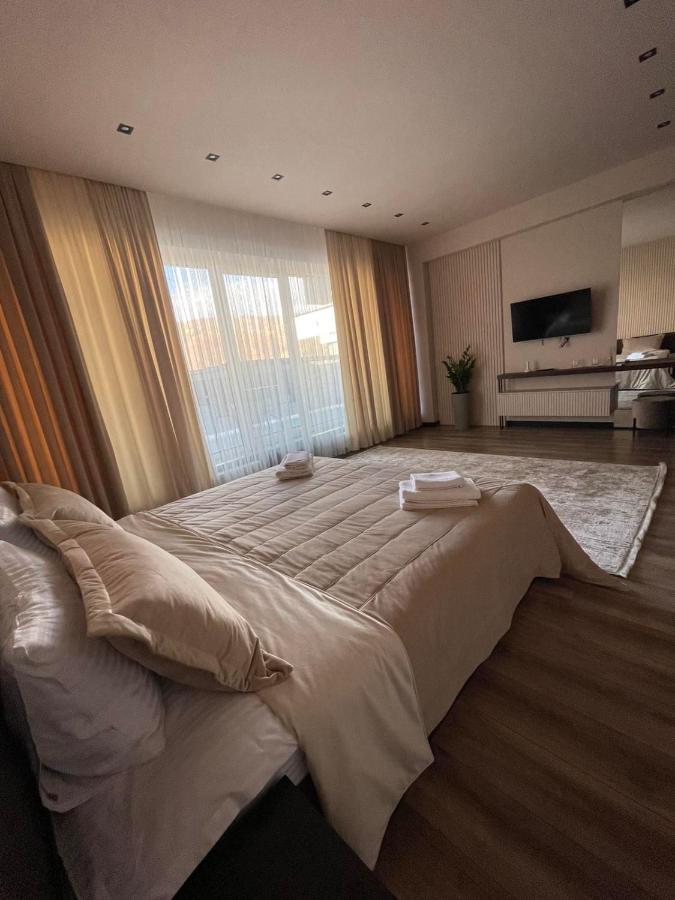 Отель Garden Plaza Neresnytsya Экстерьер фото