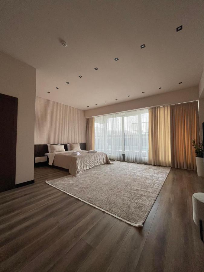 Отель Garden Plaza Neresnytsya Экстерьер фото