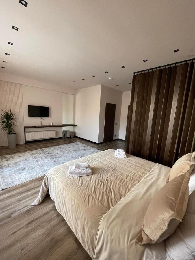 Отель Garden Plaza Neresnytsya Экстерьер фото